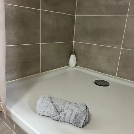 Modern And Comfortable 1 Bedroom - N2 شقة
